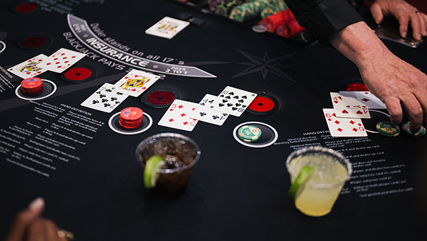 Blackjack Là Gì? Mục Tiêu Của Trò Chơi