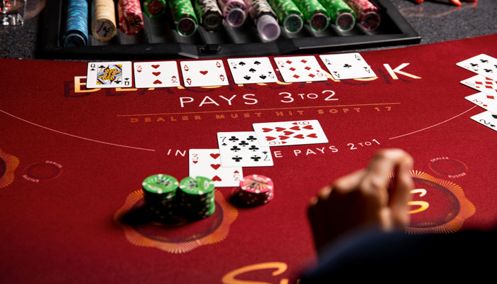 Cách Chơi Blackjack - Chiến Thuật Blackjack Cơ Bản